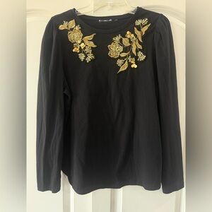 Chico’s franchi embellished applique top in black puff sleeve